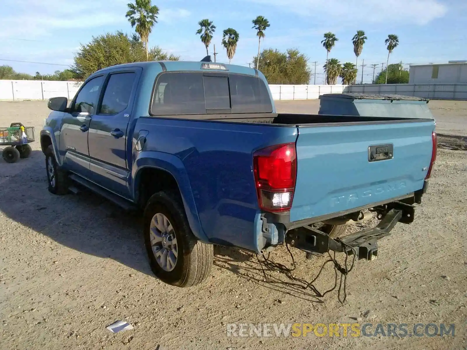 3 Photograph of a damaged car 3TMAZ5CN9KM080784 TOYOTA TACOMA 2019