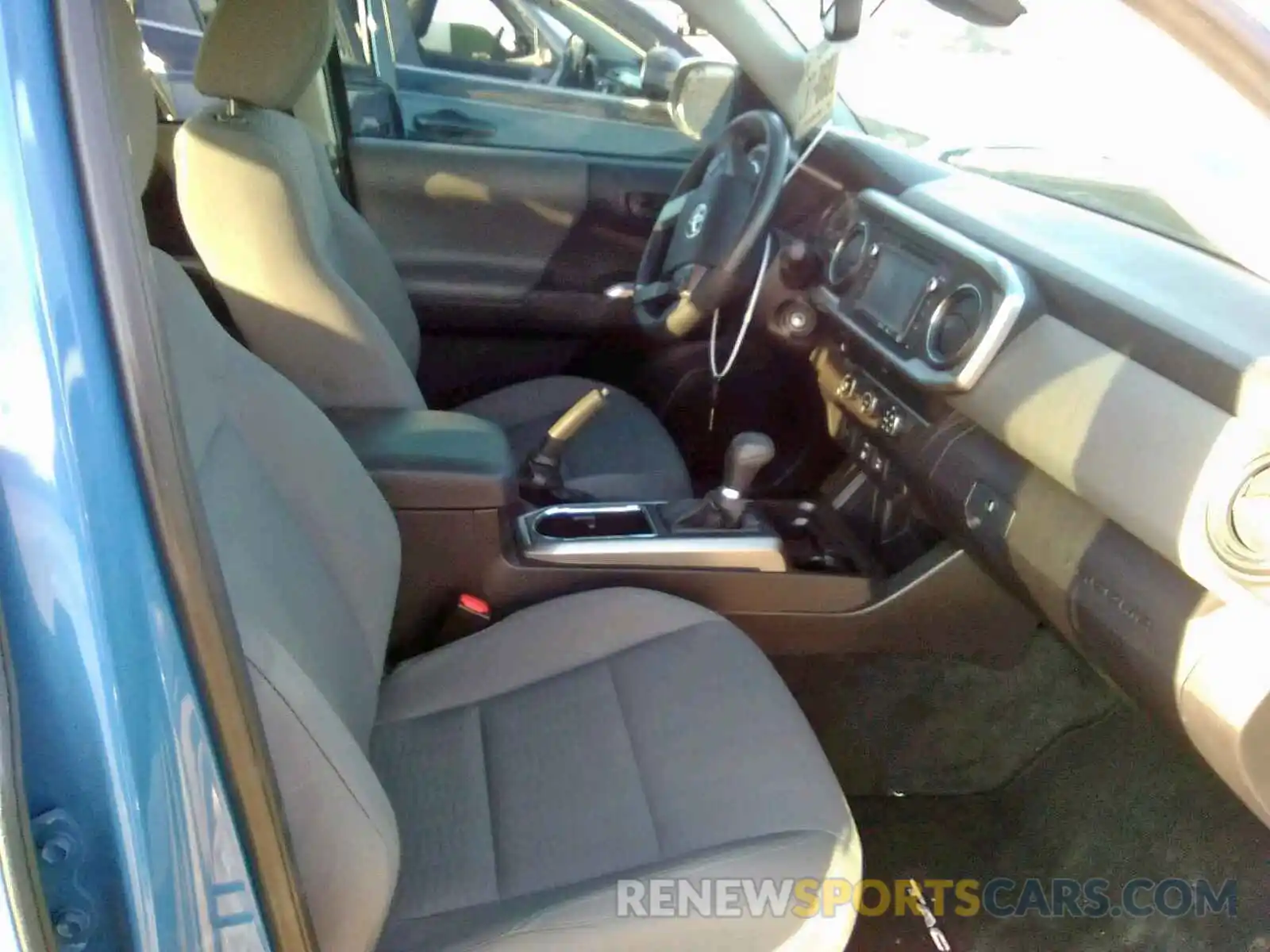 5 Photograph of a damaged car 3TMAZ5CN9KM080784 TOYOTA TACOMA 2019