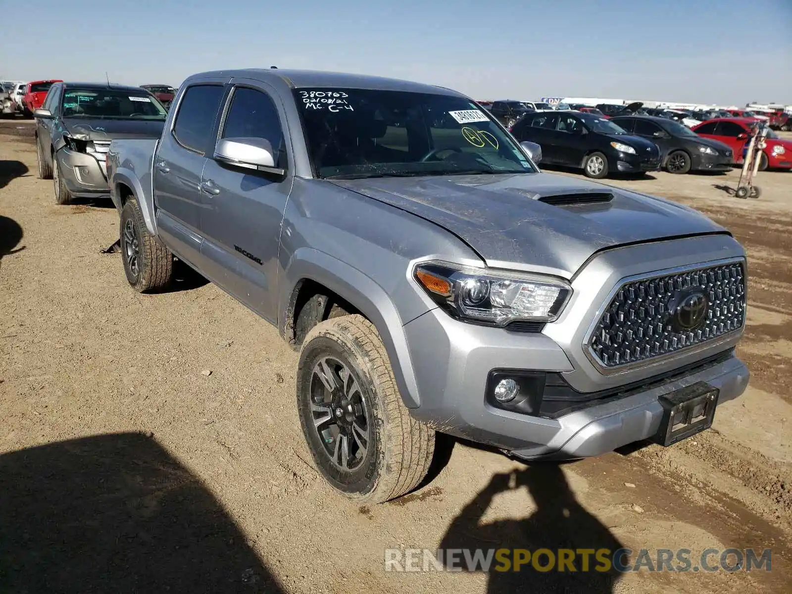 1 Photograph of a damaged car 3TMAZ5CN9KM083510 TOYOTA TACOMA 2019