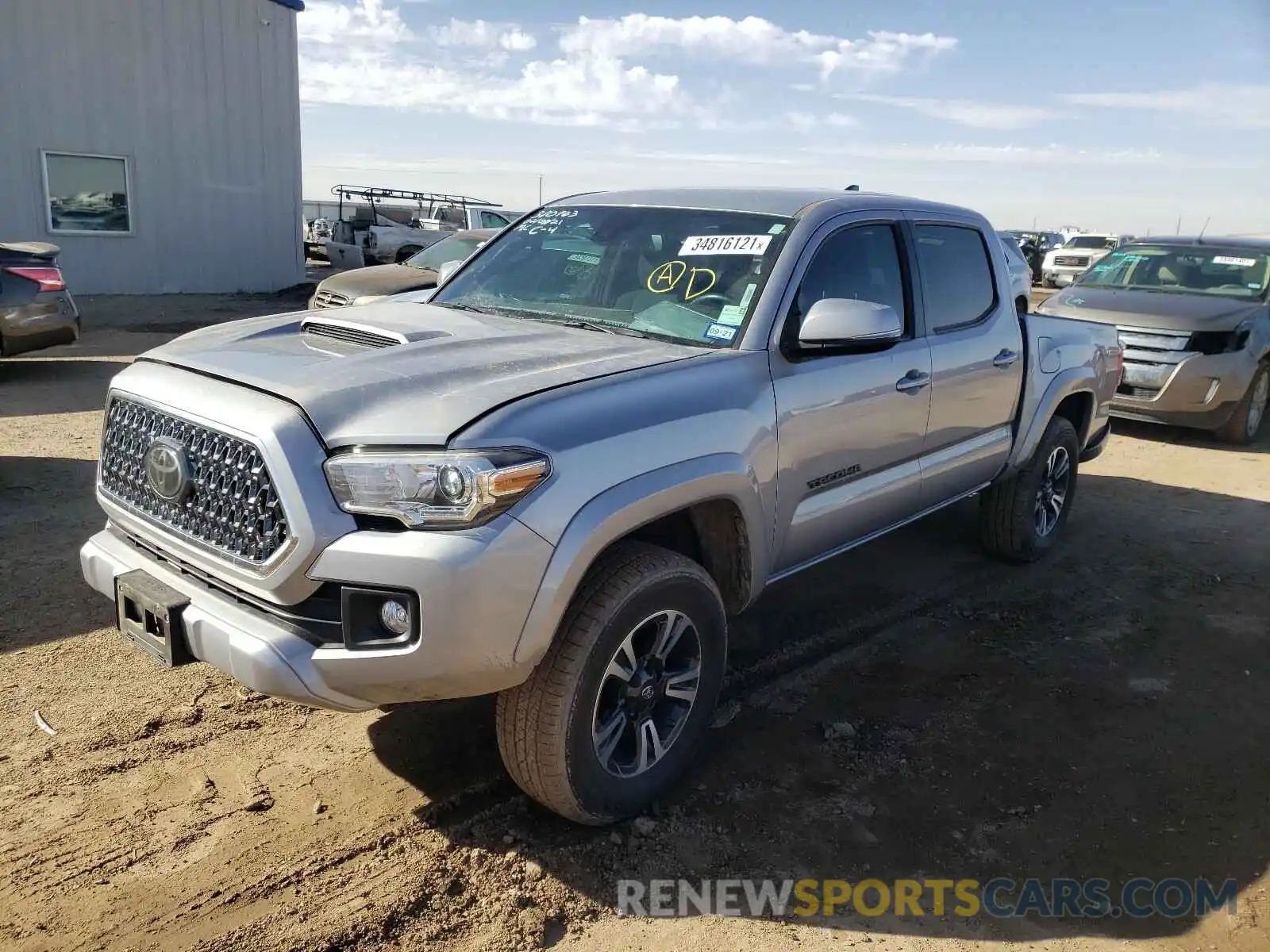 2 Photograph of a damaged car 3TMAZ5CN9KM083510 TOYOTA TACOMA 2019