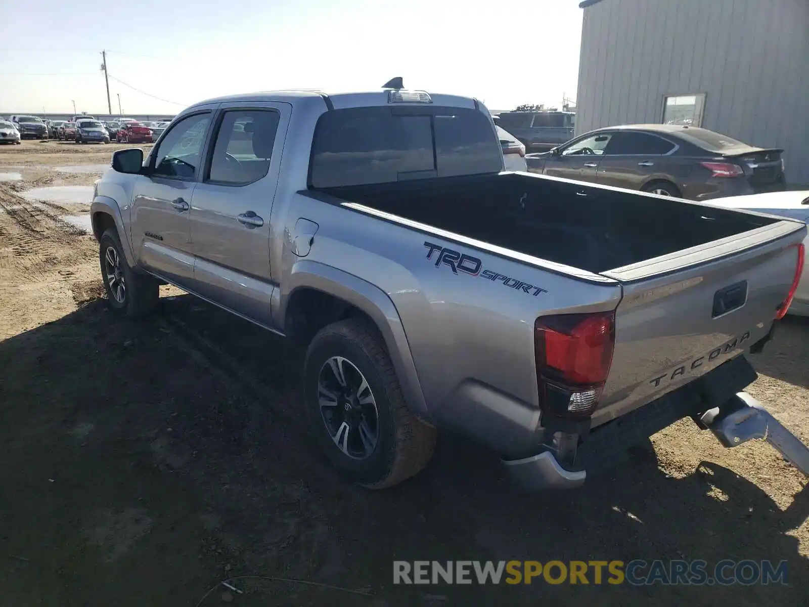 3 Photograph of a damaged car 3TMAZ5CN9KM083510 TOYOTA TACOMA 2019