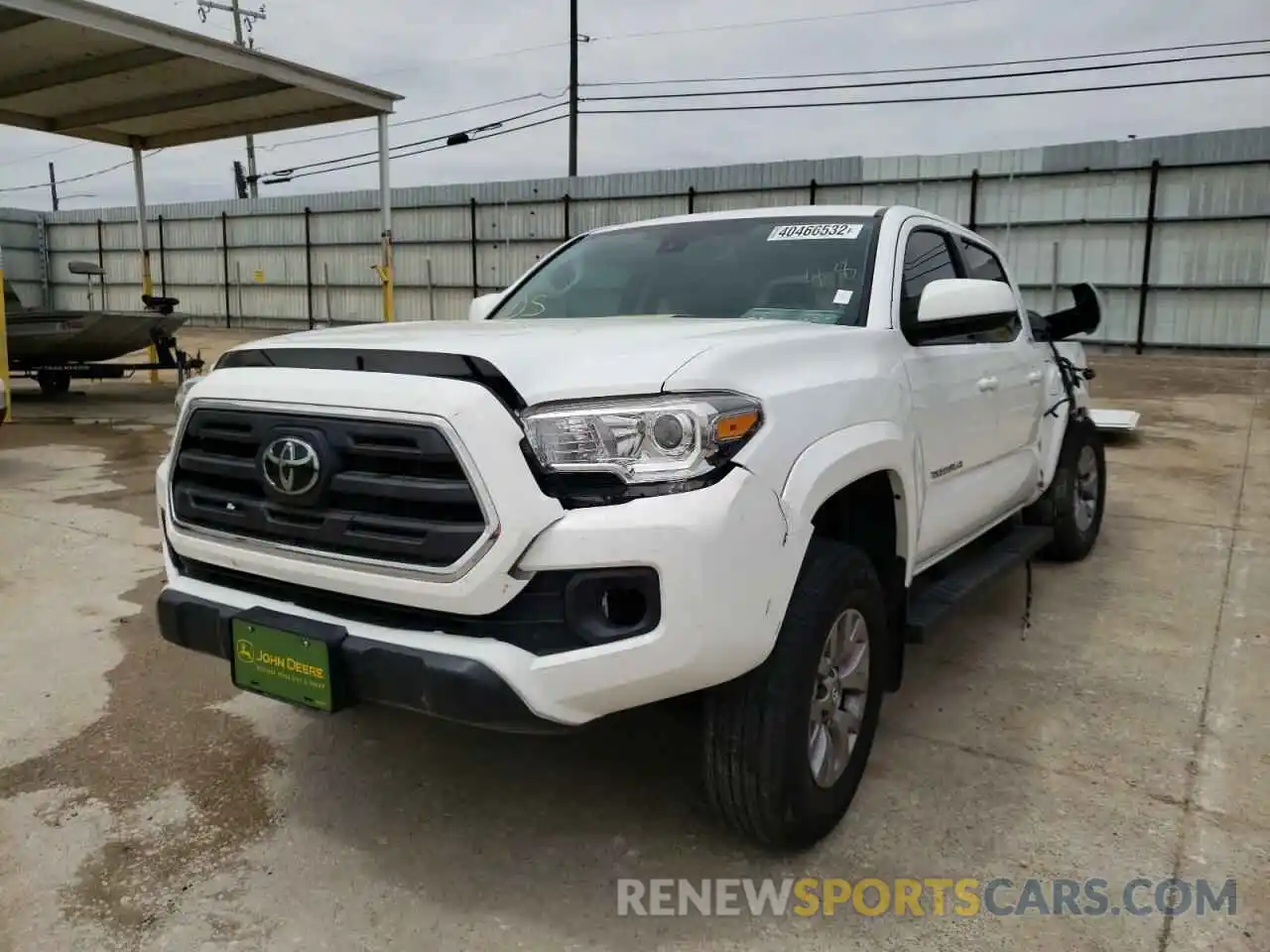 2 Photograph of a damaged car 3TMAZ5CN9KM083703 TOYOTA TACOMA 2019