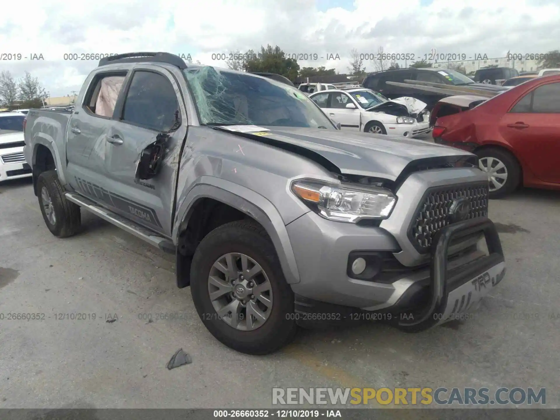 1 Фотография поврежденного автомобиля 3TMAZ5CN9KM087685 TOYOTA TACOMA 2019