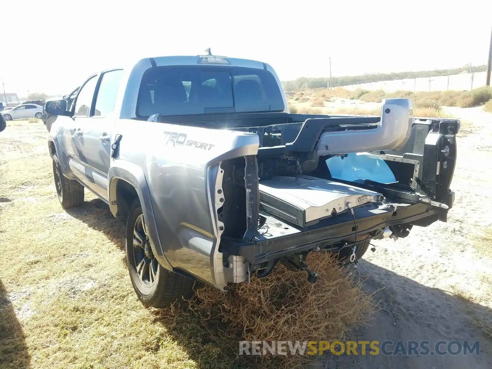 3 Photograph of a damaged car 3TMAZ5CN9KM089405 TOYOTA TACOMA 2019