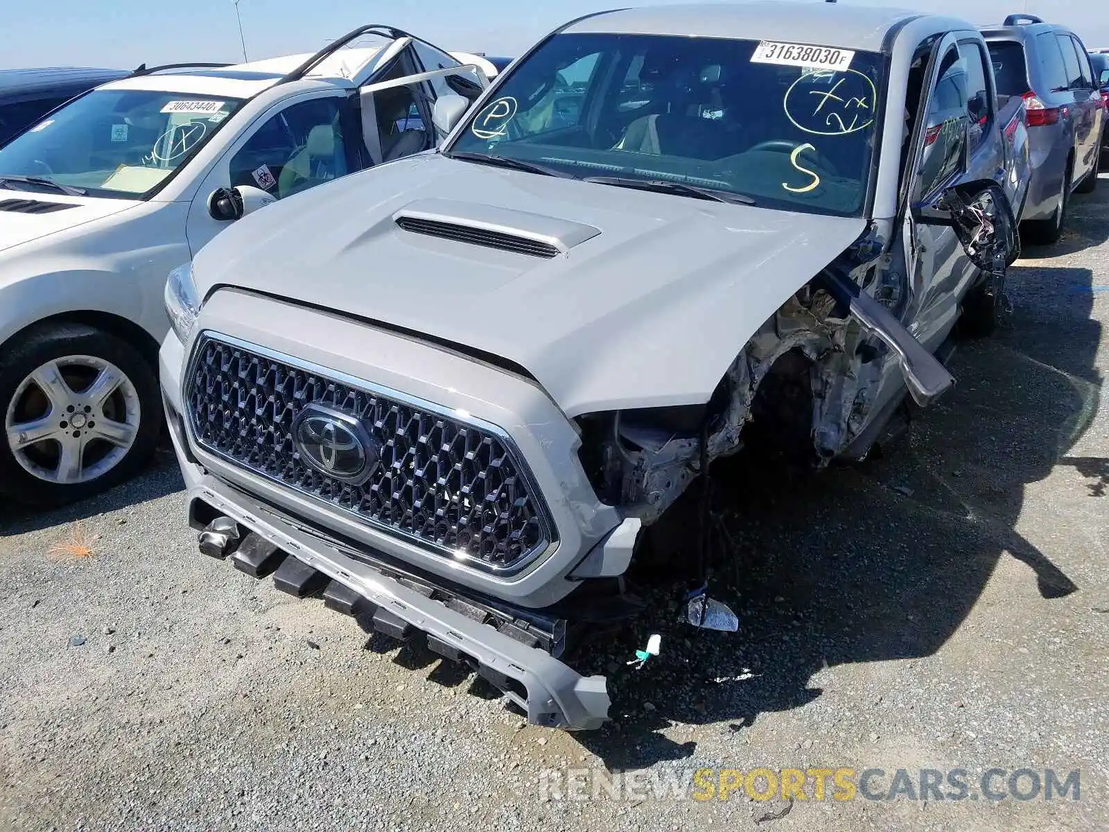 2 Photograph of a damaged car 3TMAZ5CN9KM089761 TOYOTA TACOMA 2019