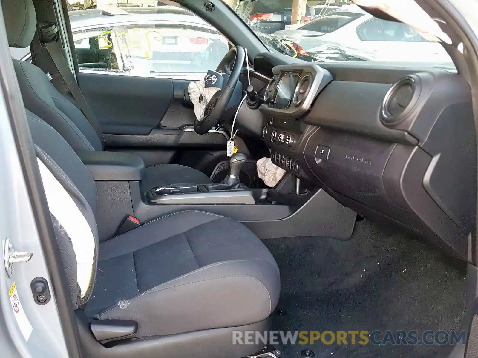 5 Photograph of a damaged car 3TMAZ5CN9KM089761 TOYOTA TACOMA 2019