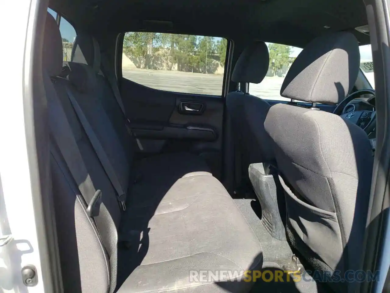 6 Photograph of a damaged car 3TMAZ5CN9KM090585 TOYOTA TACOMA 2019