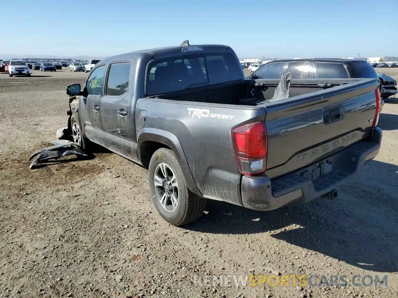 3 Фотография поврежденного автомобиля 3TMAZ5CN9KM091123 TOYOTA TACOMA 2019