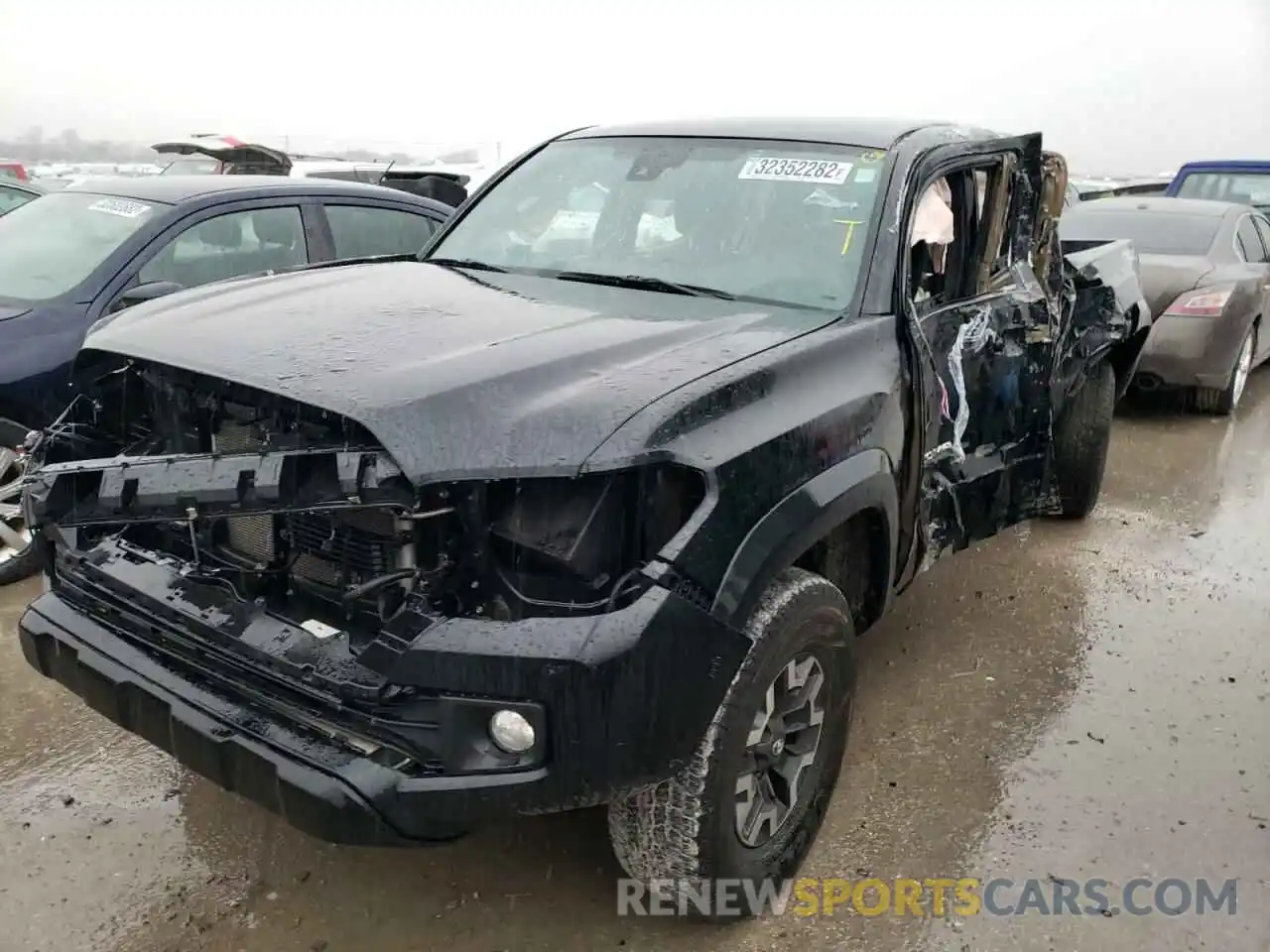 2 Photograph of a damaged car 3TMAZ5CN9KM091364 TOYOTA TACOMA 2019