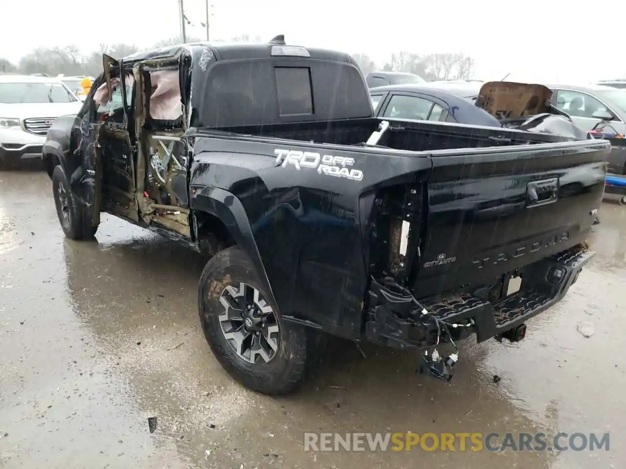 3 Photograph of a damaged car 3TMAZ5CN9KM091364 TOYOTA TACOMA 2019