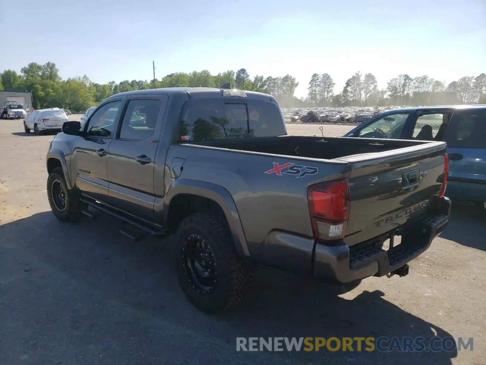 3 Photograph of a damaged car 3TMAZ5CN9KM092238 TOYOTA TACOMA 2019