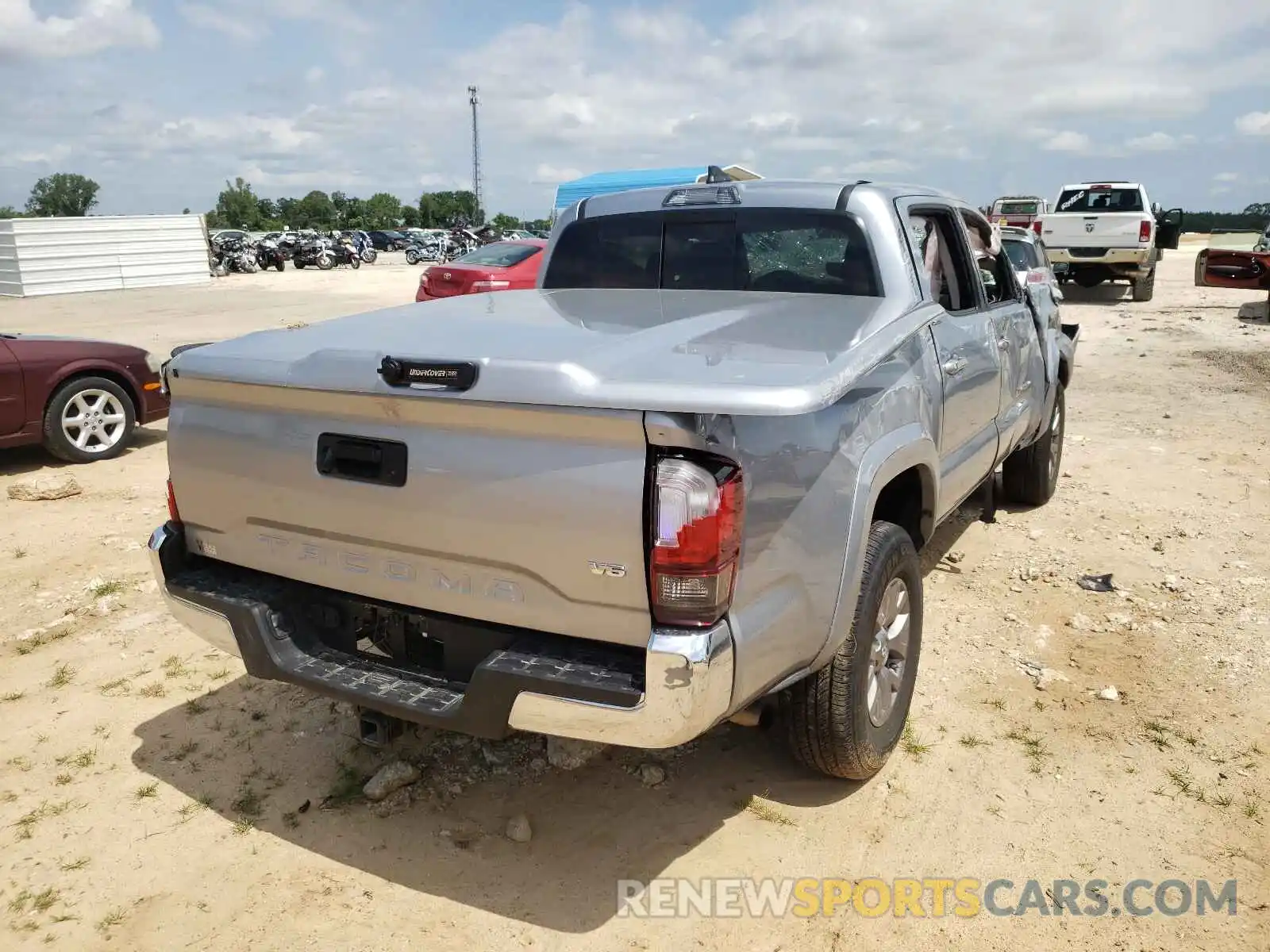 4 Photograph of a damaged car 3TMAZ5CN9KM093566 TOYOTA TACOMA 2019