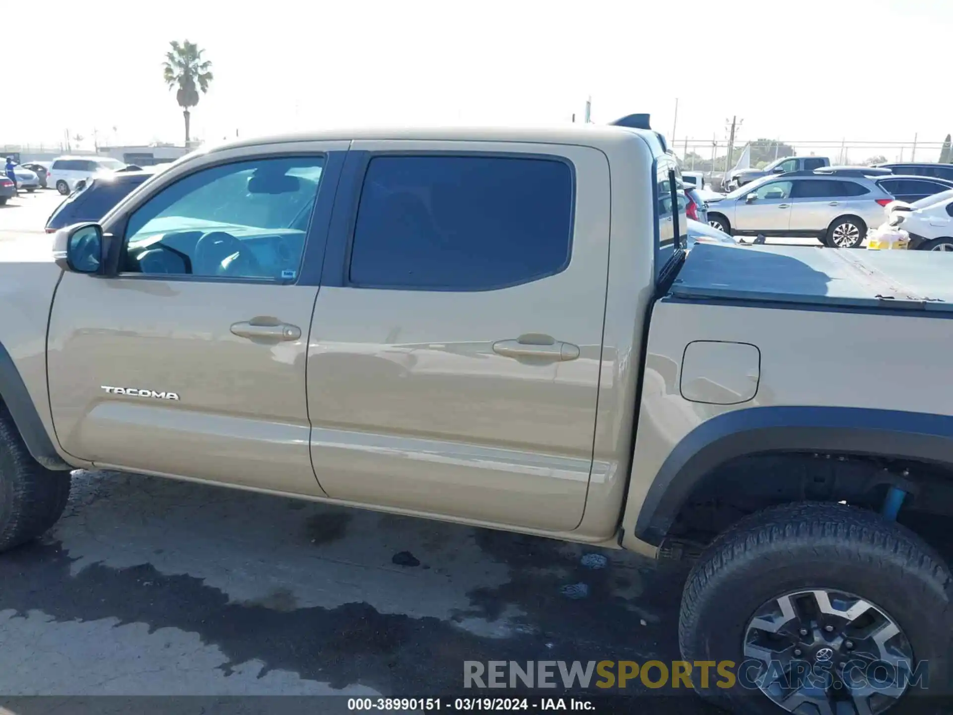 14 Photograph of a damaged car 3TMAZ5CN9KM094197 TOYOTA TACOMA 2019