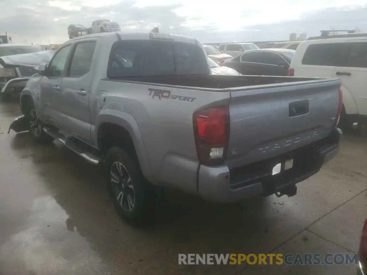 3 Photograph of a damaged car 3TMAZ5CN9KM095236 TOYOTA TACOMA 2019