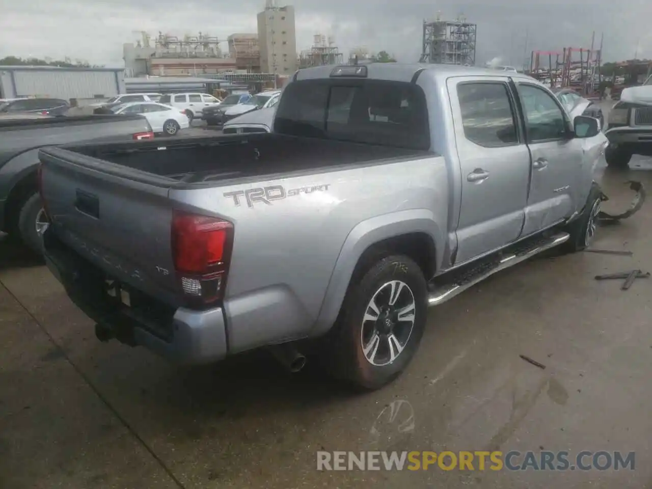 4 Photograph of a damaged car 3TMAZ5CN9KM095236 TOYOTA TACOMA 2019