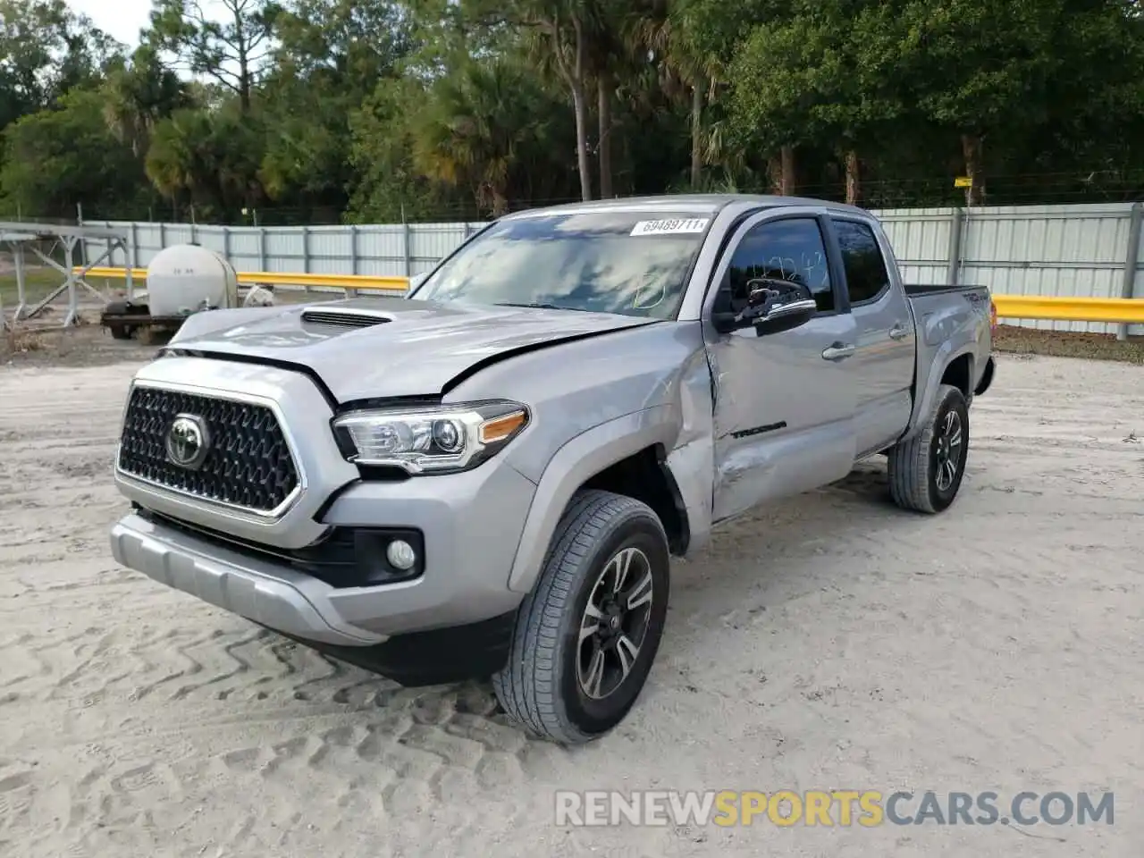 2 Photograph of a damaged car 3TMAZ5CN9KM096712 TOYOTA TACOMA 2019