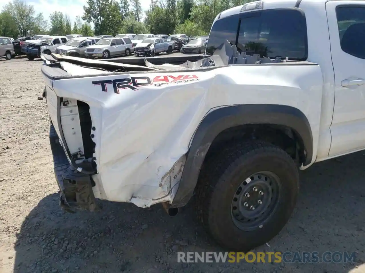 9 Photograph of a damaged car 3TMAZ5CN9KM097763 TOYOTA TACOMA 2019