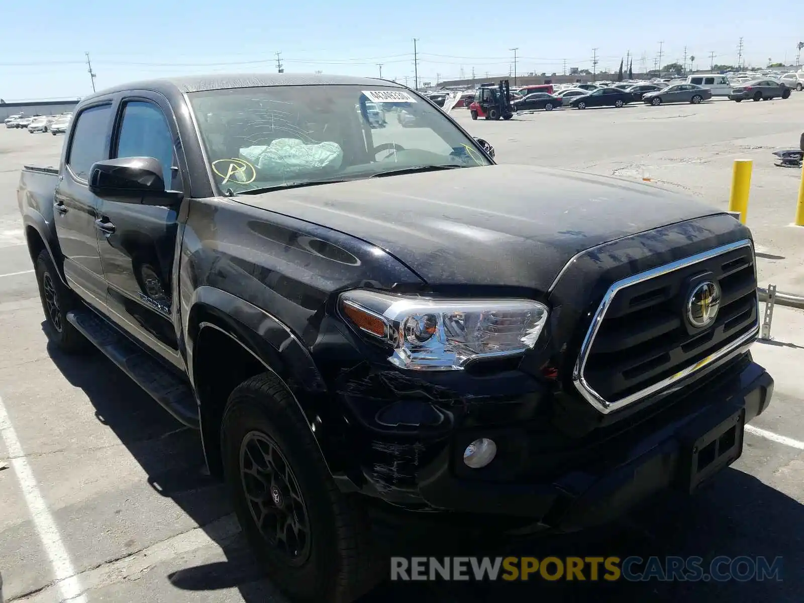 1 Photograph of a damaged car 3TMAZ5CN9KM099657 TOYOTA TACOMA 2019