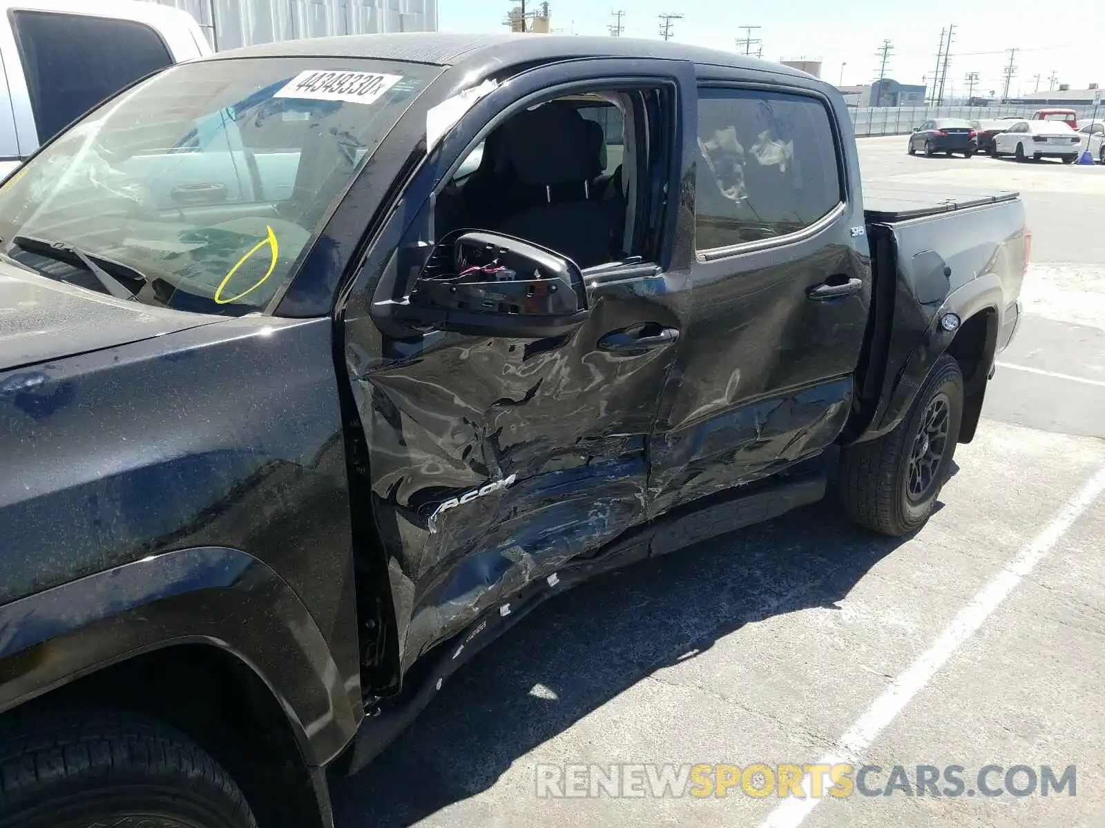 10 Photograph of a damaged car 3TMAZ5CN9KM099657 TOYOTA TACOMA 2019