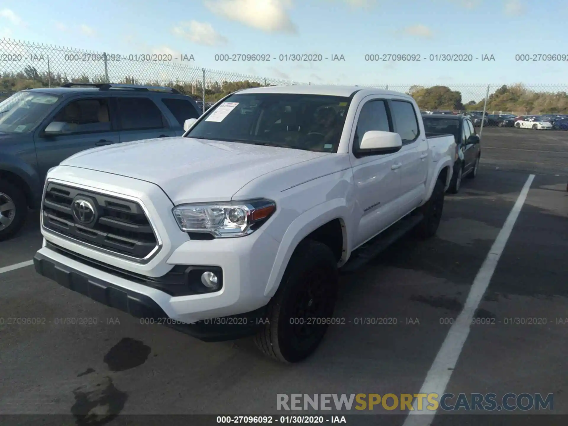 2 Фотография поврежденного автомобиля 3TMAZ5CN9KM100564 TOYOTA TACOMA 2019