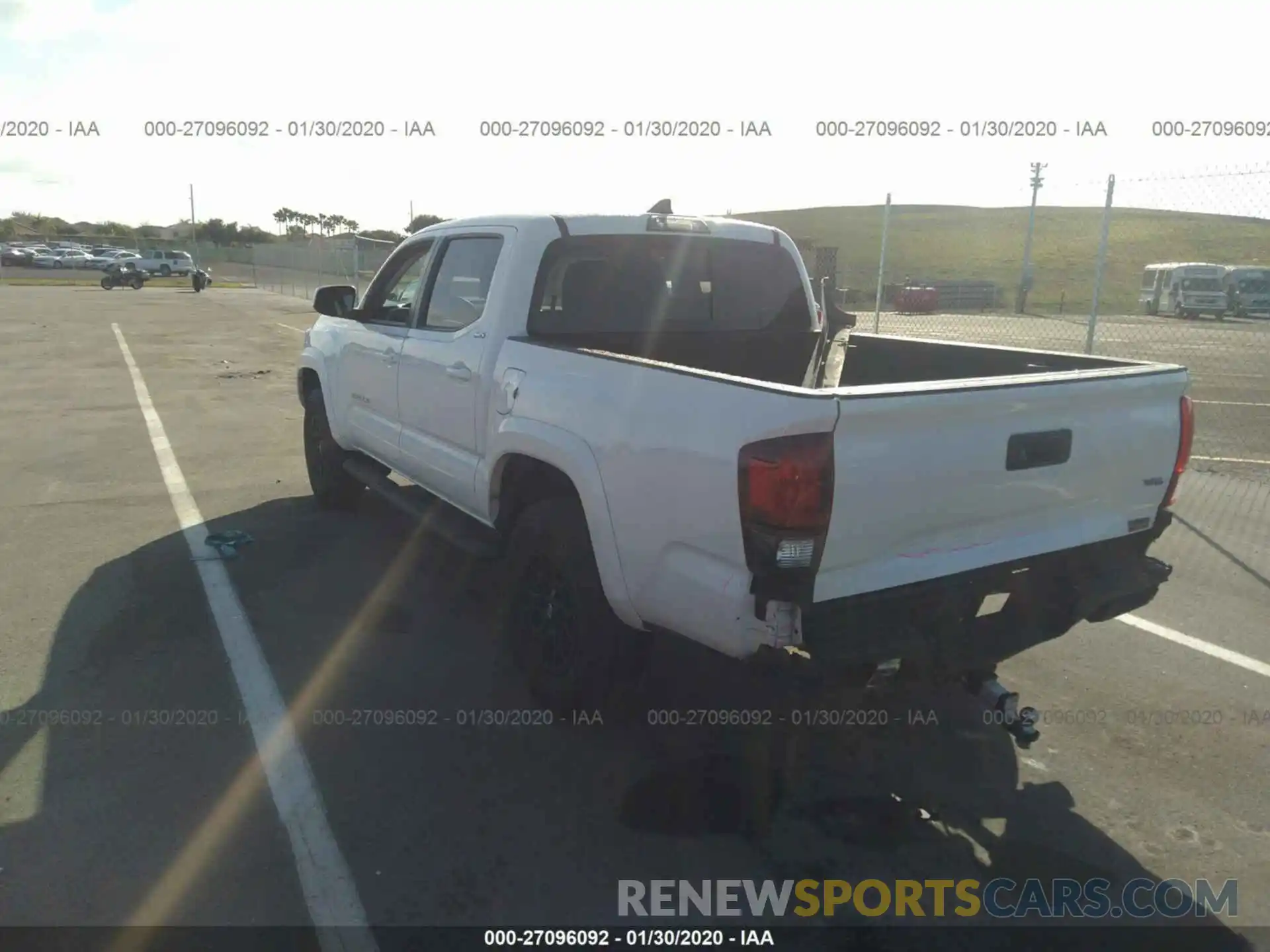 3 Photograph of a damaged car 3TMAZ5CN9KM100564 TOYOTA TACOMA 2019