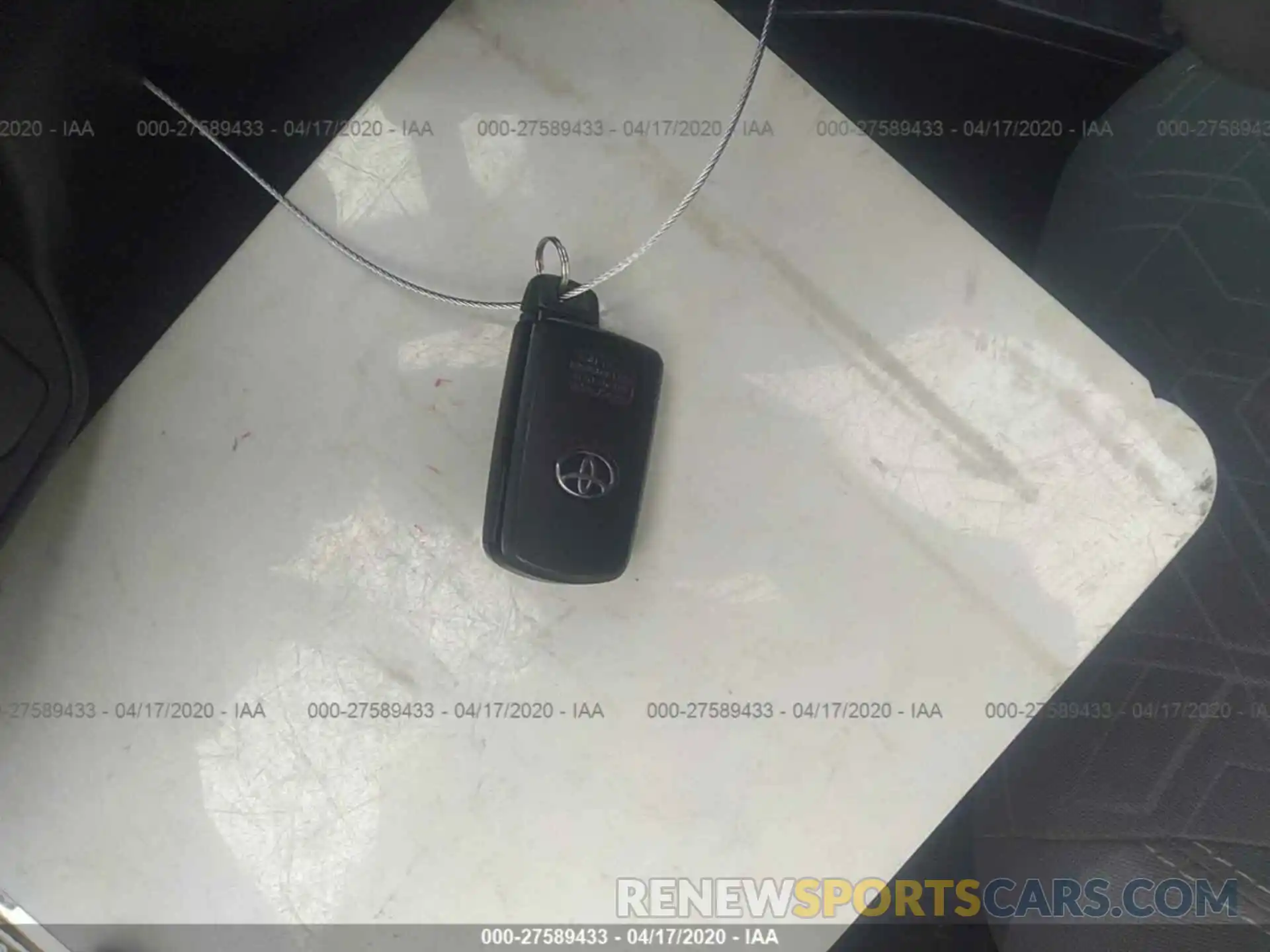 11 Photograph of a damaged car 3TMAZ5CN9KM101374 TOYOTA TACOMA 2019