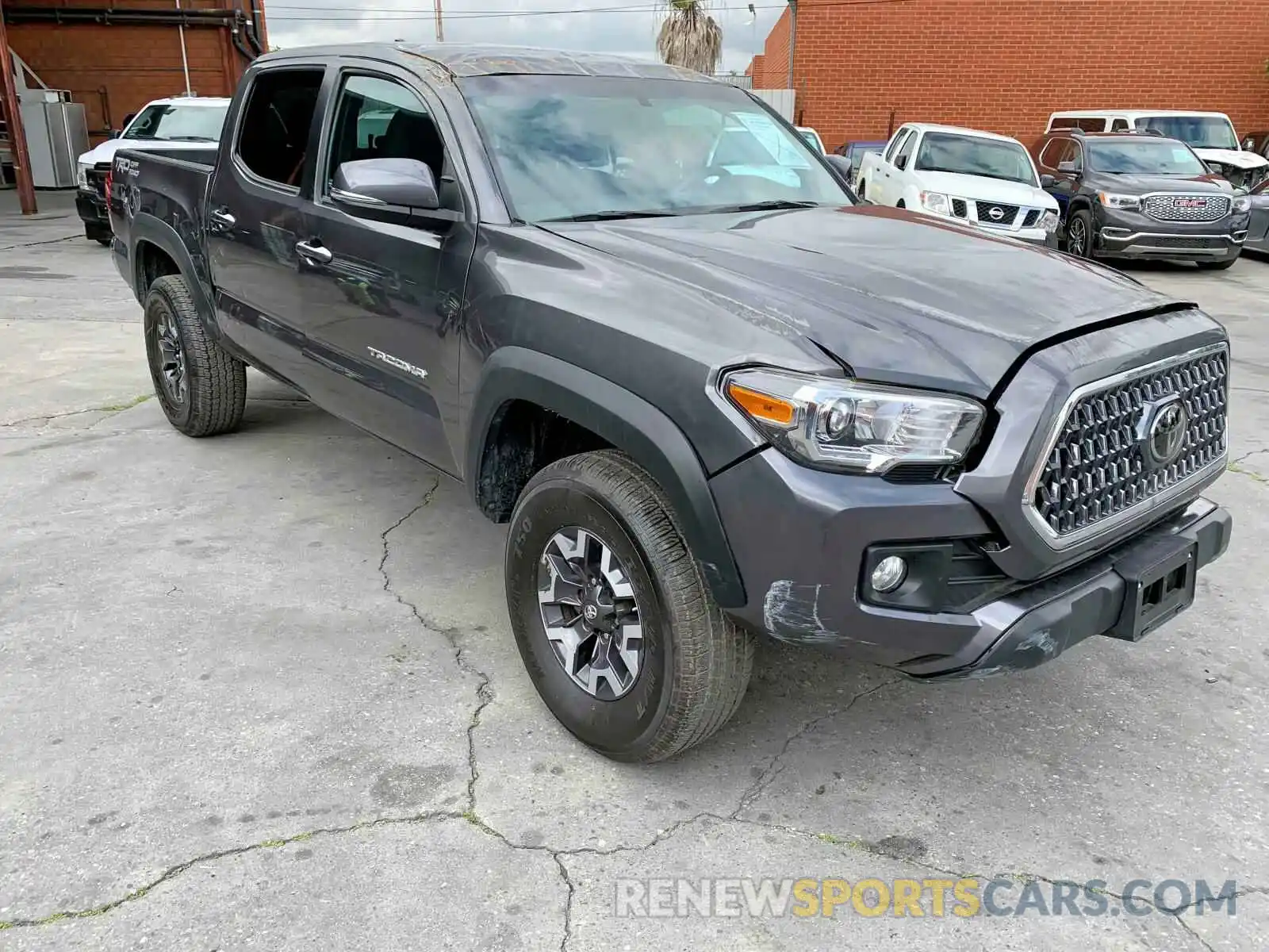 1 Photograph of a damaged car 3TMAZ5CN9KM102962 TOYOTA TACOMA 2019