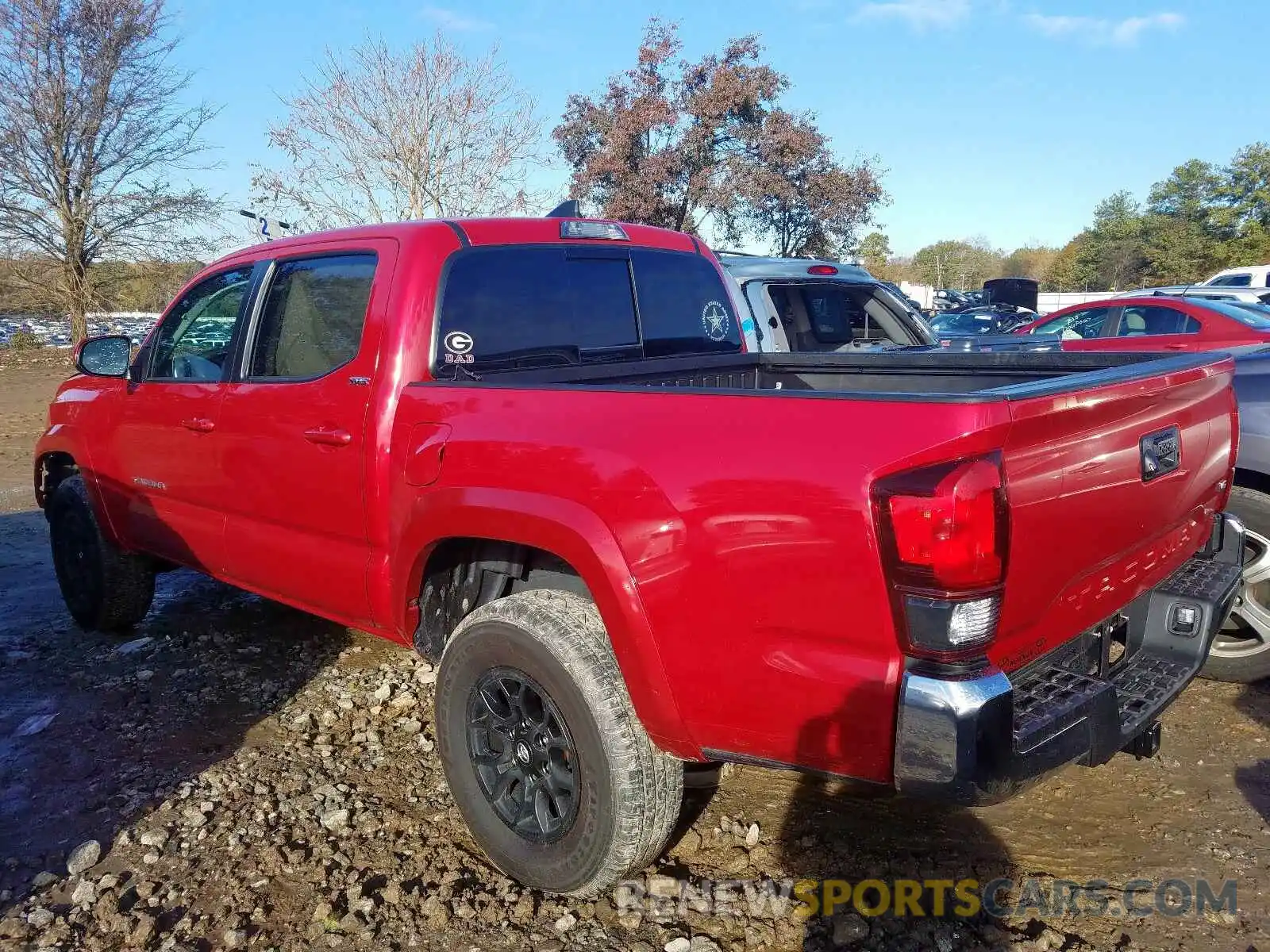 3 Photograph of a damaged car 3TMAZ5CN9KM104677 TOYOTA TACOMA 2019