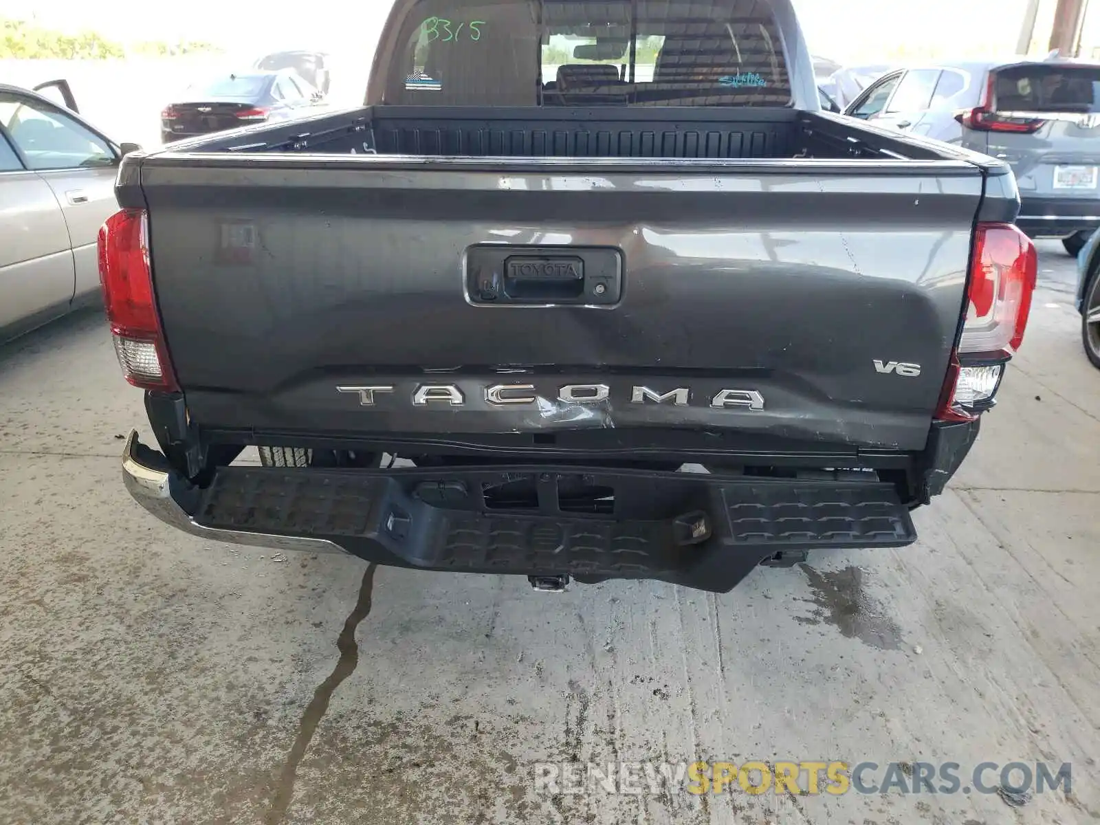 9 Photograph of a damaged car 3TMAZ5CN9KM106848 TOYOTA TACOMA 2019