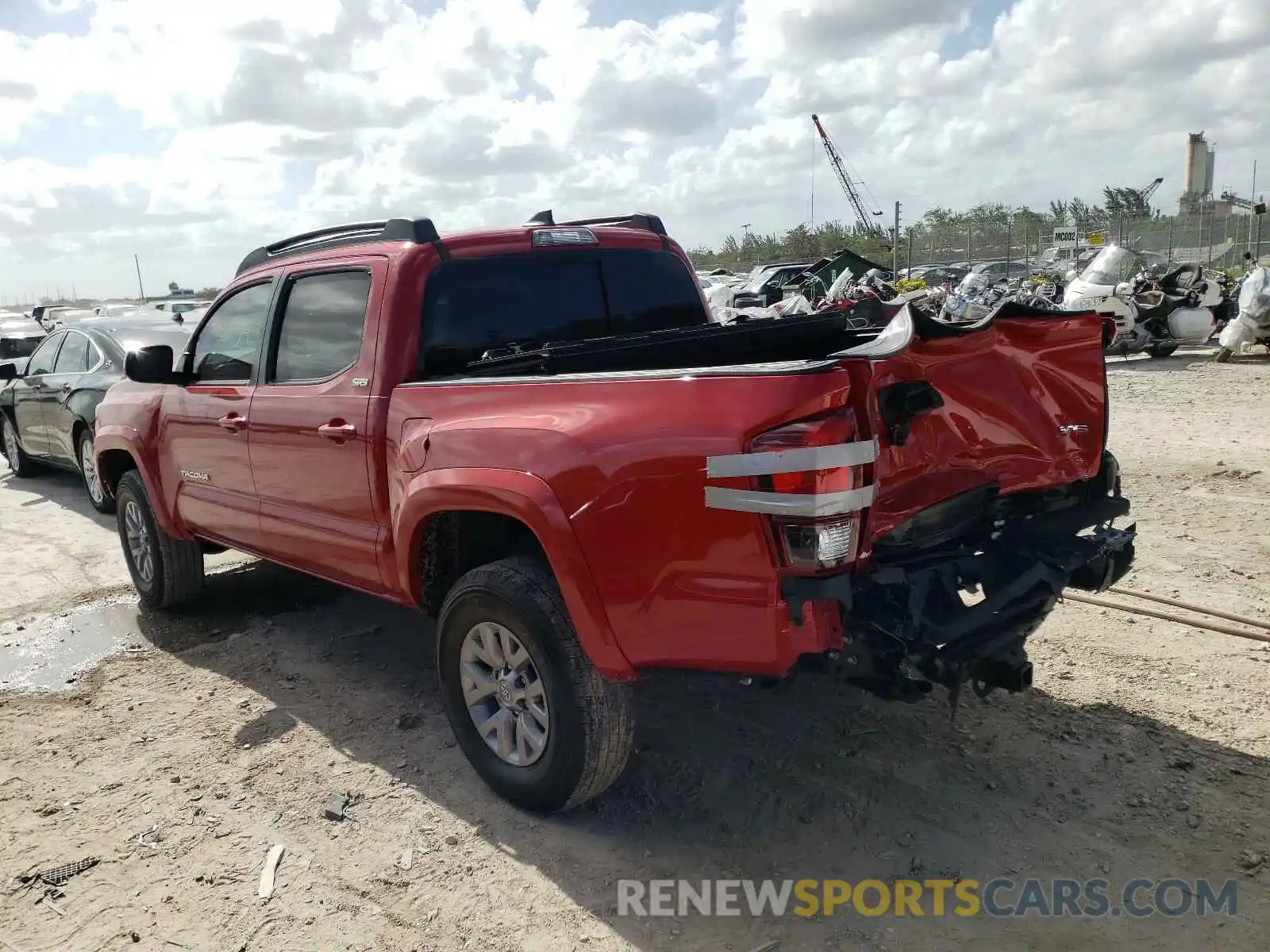 3 Photograph of a damaged car 3TMAZ5CN9KM108356 TOYOTA TACOMA 2019