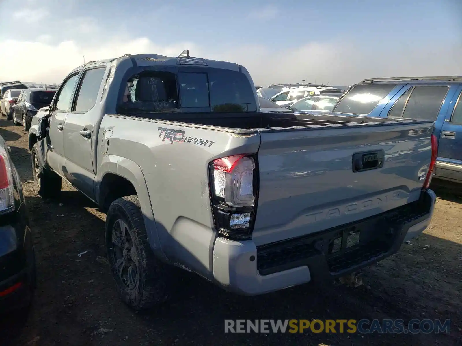 3 Photograph of a damaged car 3TMAZ5CN9KM108566 TOYOTA TACOMA 2019