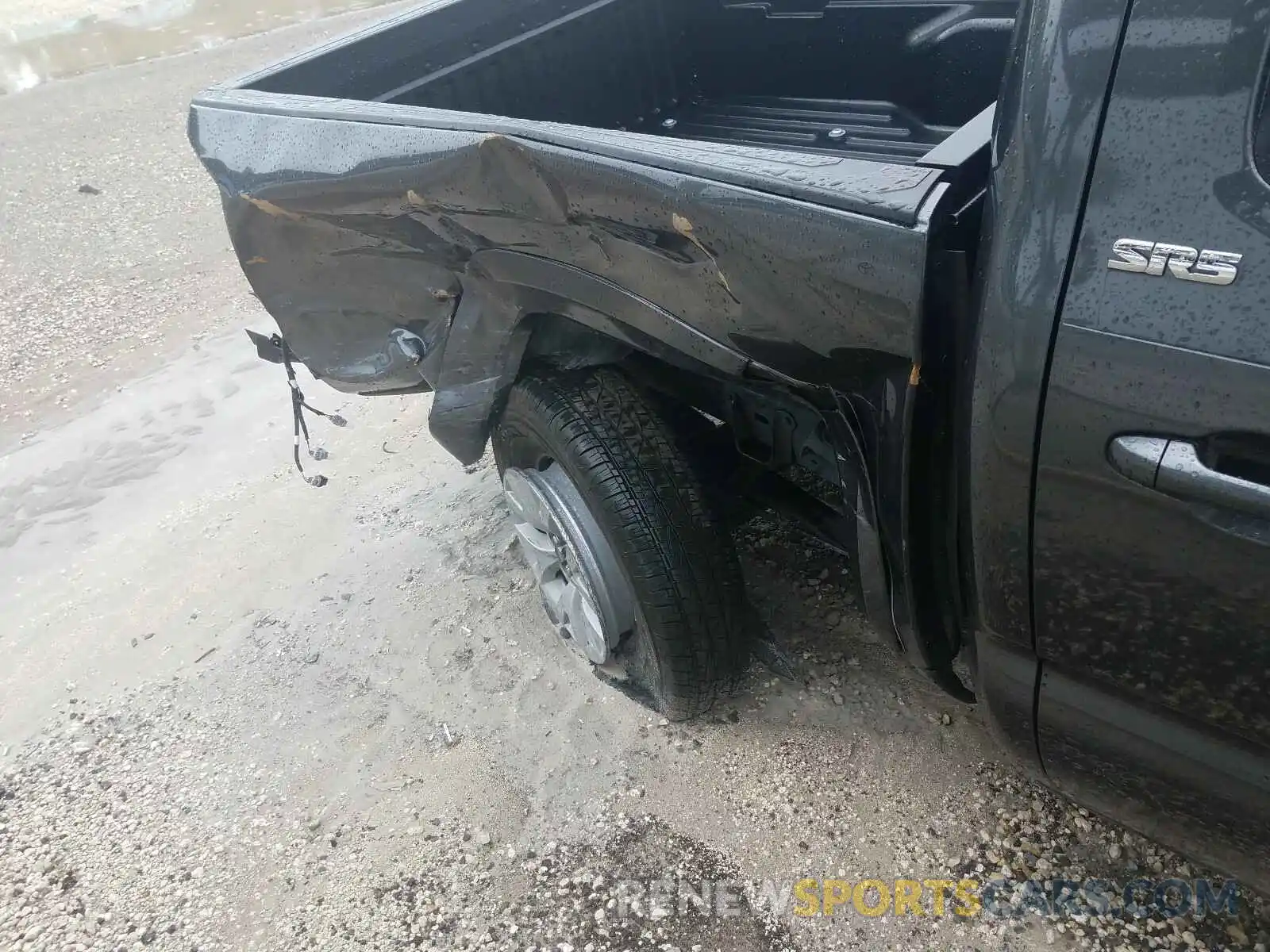 9 Photograph of a damaged car 3TMAZ5CN9KM108681 TOYOTA TACOMA 2019