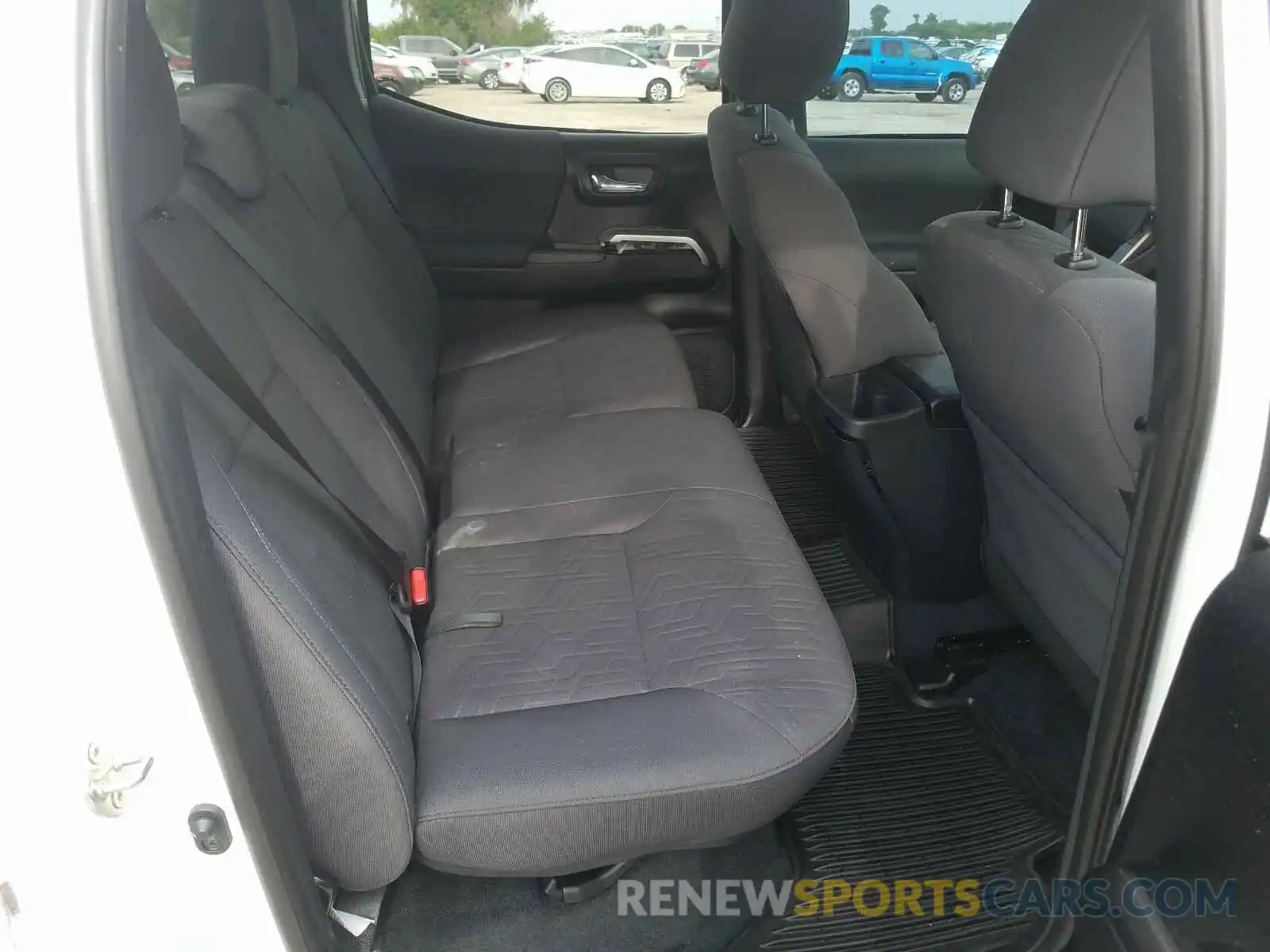 6 Photograph of a damaged car 3TMAZ5CN9KM110060 TOYOTA TACOMA 2019