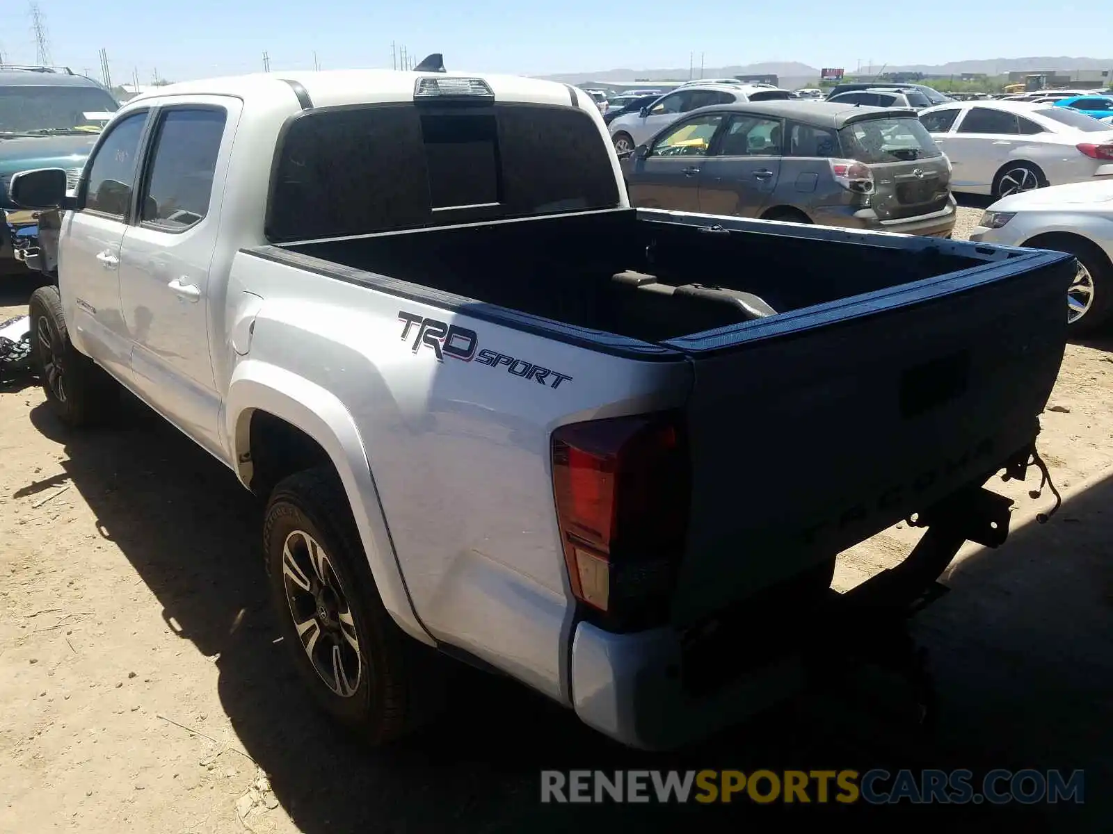 3 Photograph of a damaged car 3TMAZ5CN9KM111774 TOYOTA TACOMA 2019