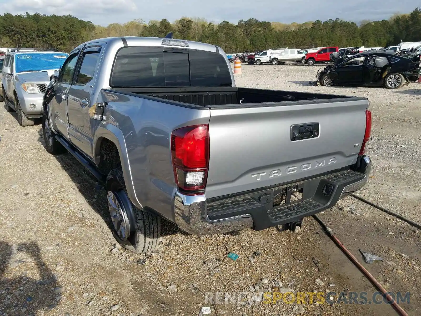 3 Photograph of a damaged car 3TMAZ5CN9KM112004 TOYOTA TACOMA 2019