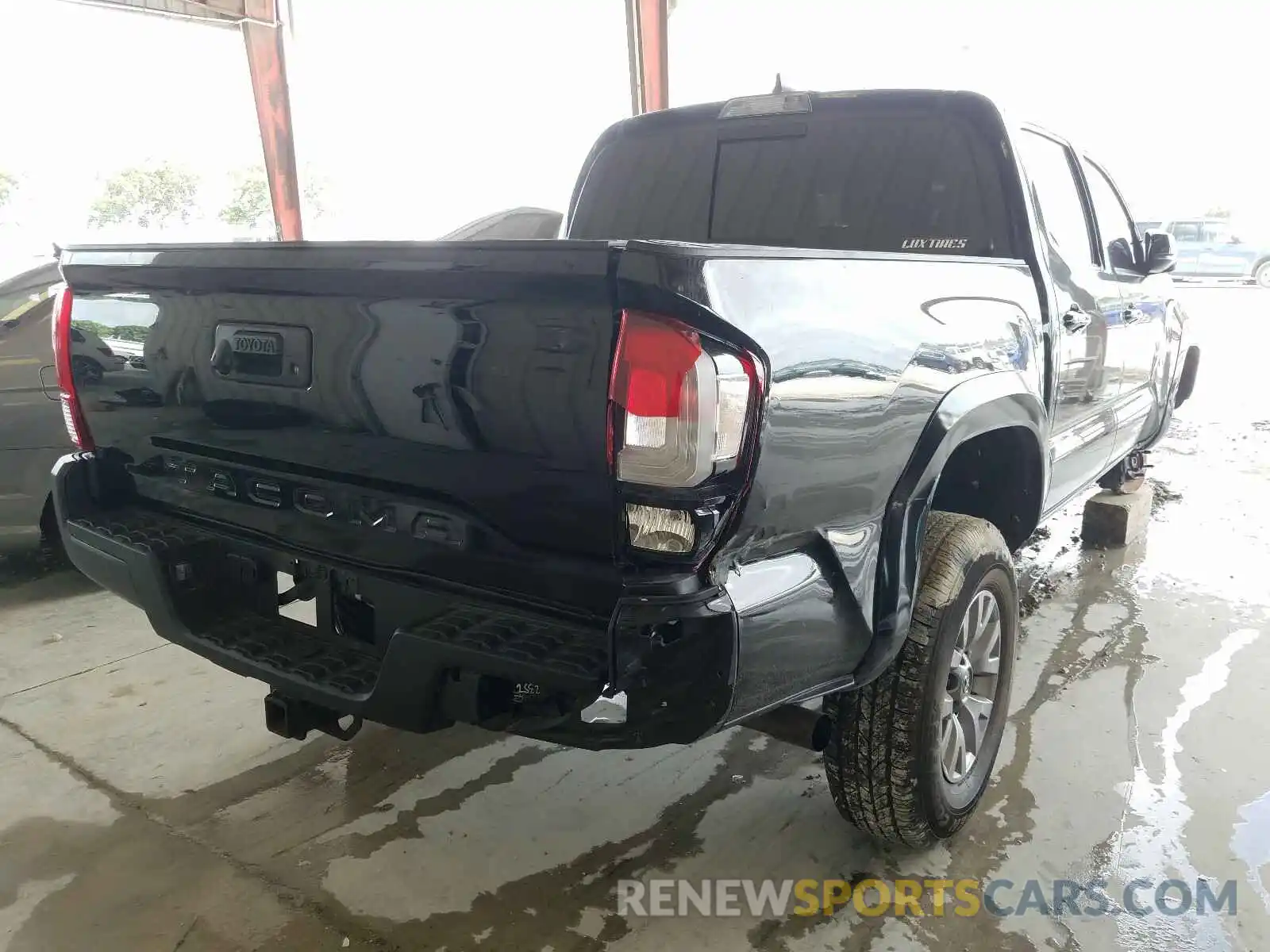 4 Photograph of a damaged car 3TMAZ5CNXKM079322 TOYOTA TACOMA 2019