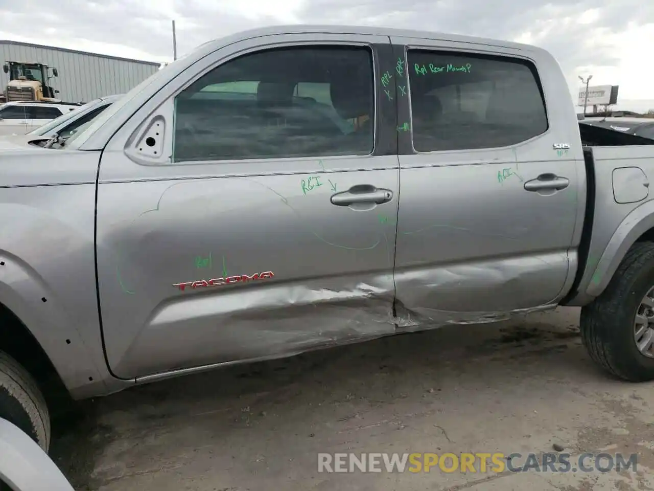 9 Photograph of a damaged car 3TMAZ5CNXKM080082 TOYOTA TACOMA 2019