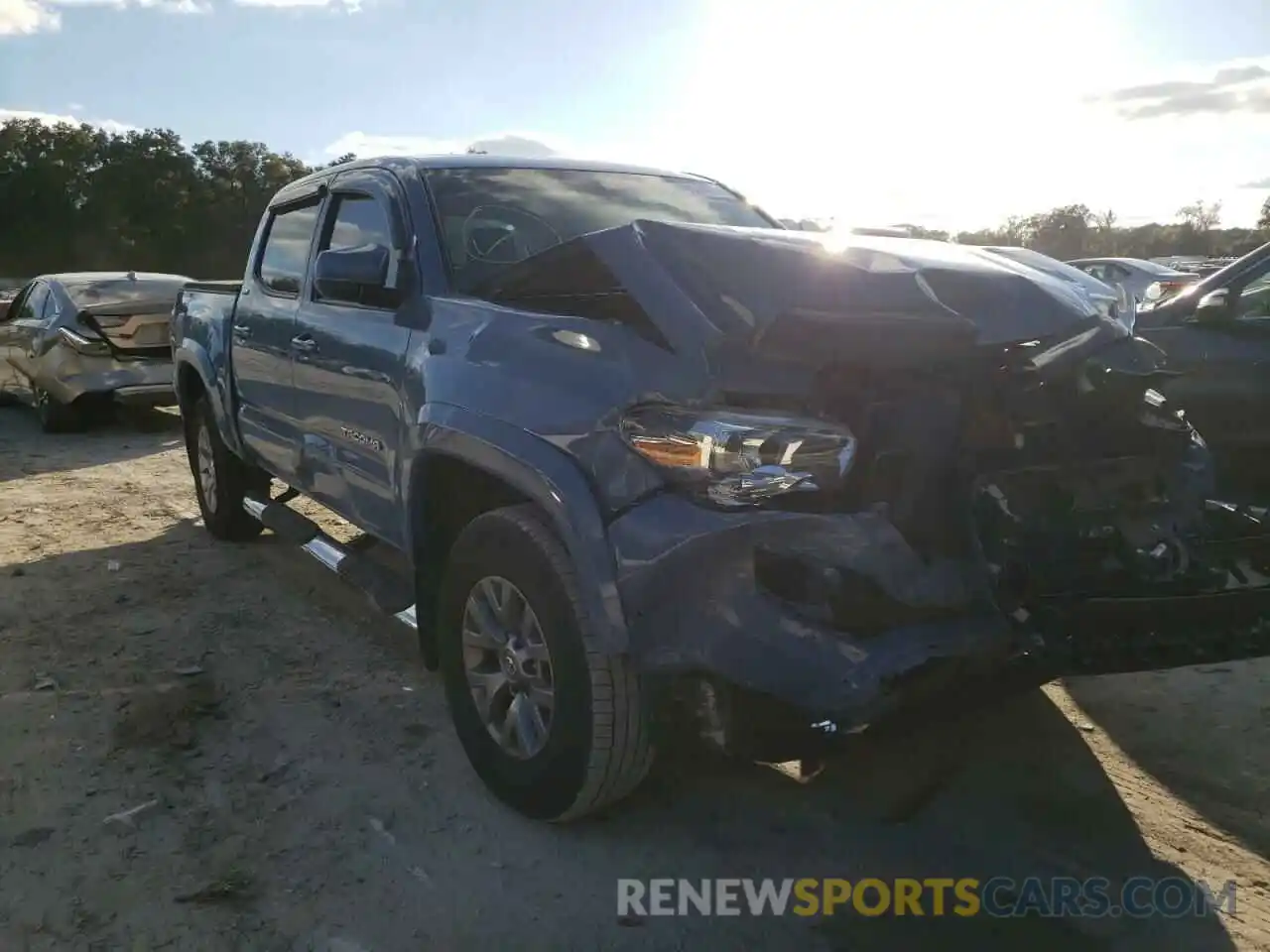 1 Photograph of a damaged car 3TMAZ5CNXKM081040 TOYOTA TACOMA 2019