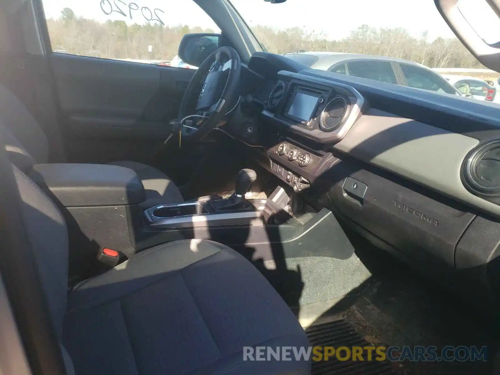 5 Photograph of a damaged car 3TMAZ5CNXKM084326 TOYOTA TACOMA 2019