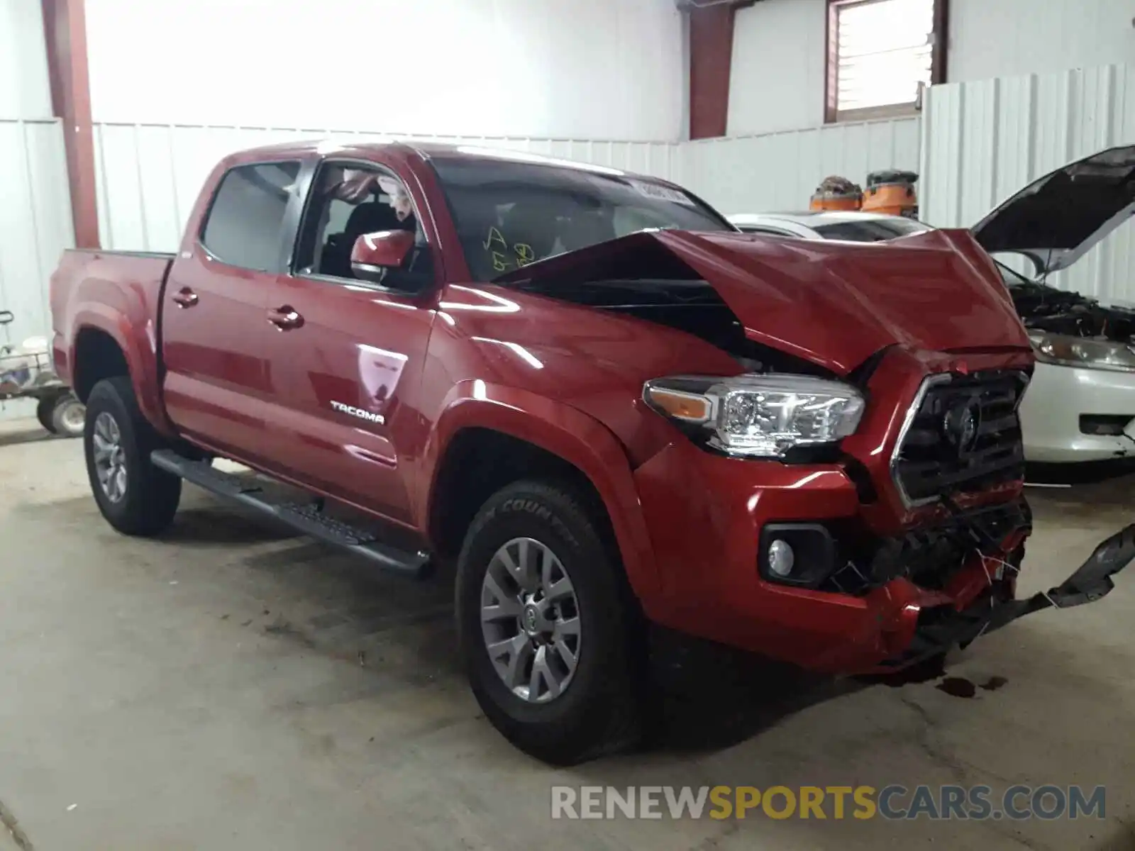 1 Photograph of a damaged car 3TMAZ5CNXKM084357 TOYOTA TACOMA 2019