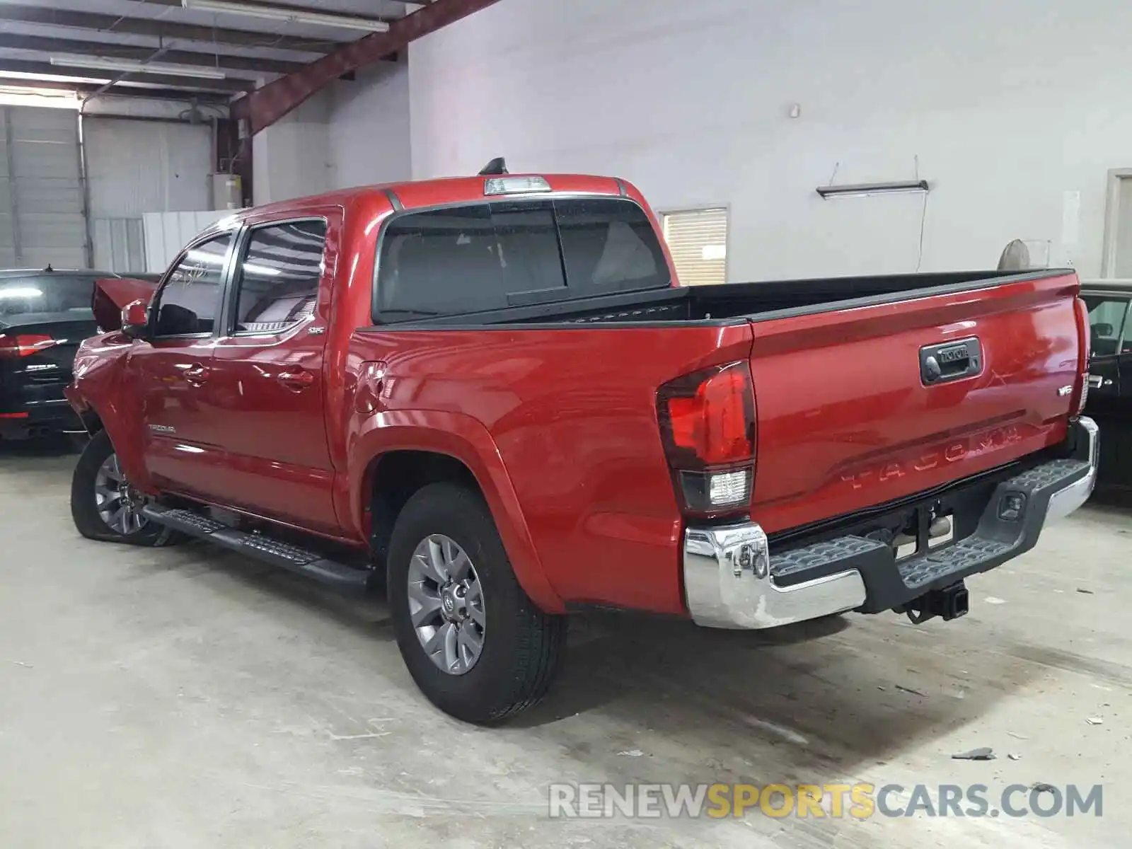 3 Photograph of a damaged car 3TMAZ5CNXKM084357 TOYOTA TACOMA 2019