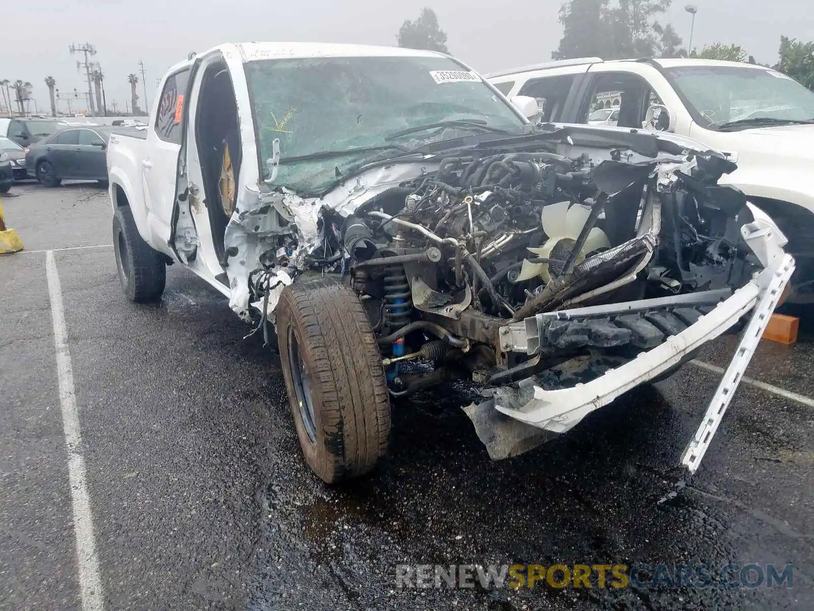 1 Photograph of a damaged car 3TMAZ5CNXKM085976 TOYOTA TACOMA 2019