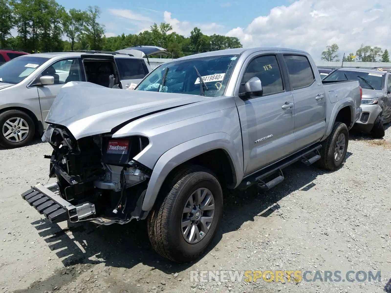 2 Photograph of a damaged car 3TMAZ5CNXKM086366 TOYOTA TACOMA 2019