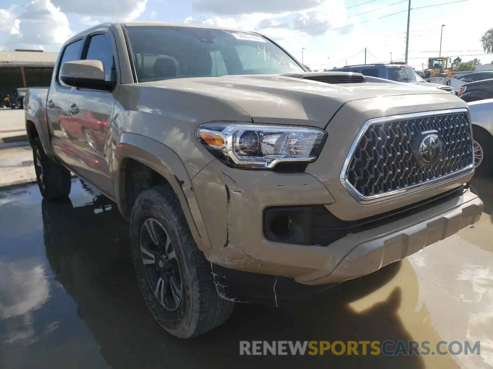 1 Photograph of a damaged car 3TMAZ5CNXKM086514 TOYOTA TACOMA 2019