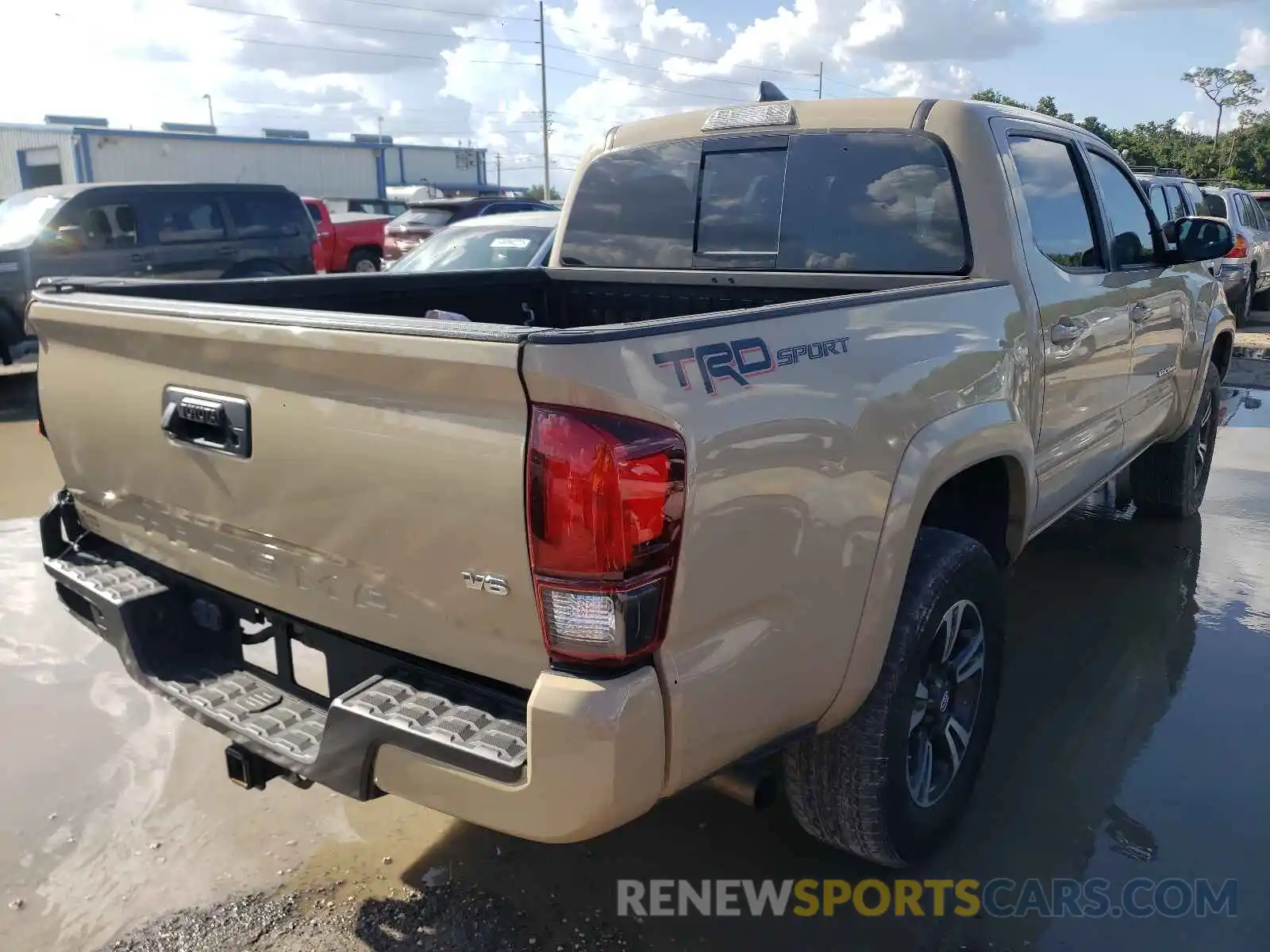 4 Photograph of a damaged car 3TMAZ5CNXKM086514 TOYOTA TACOMA 2019