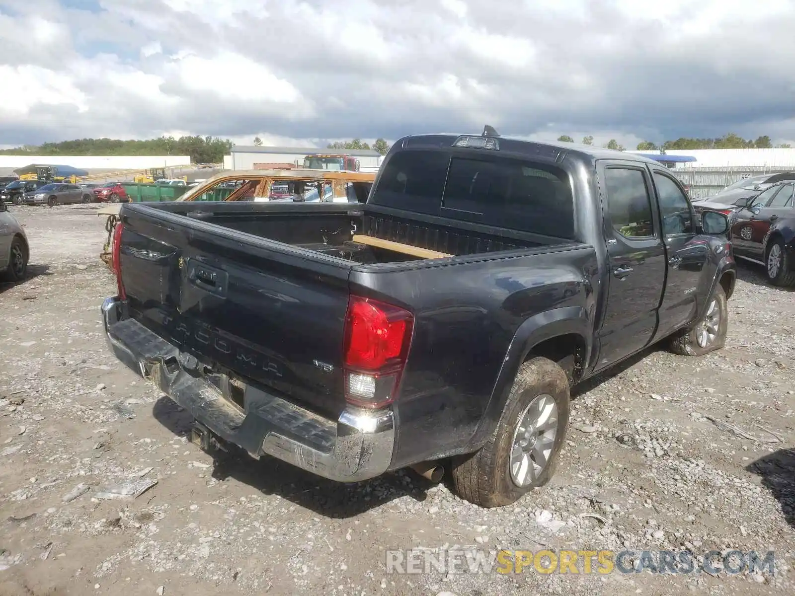 4 Photograph of a damaged car 3TMAZ5CNXKM088084 TOYOTA TACOMA 2019