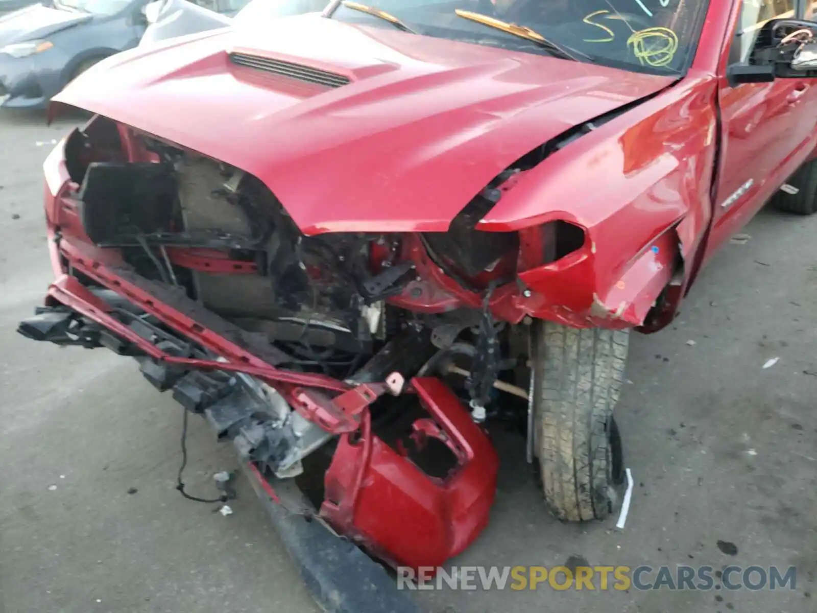 9 Photograph of a damaged car 3TMAZ5CNXKM090076 TOYOTA TACOMA 2019