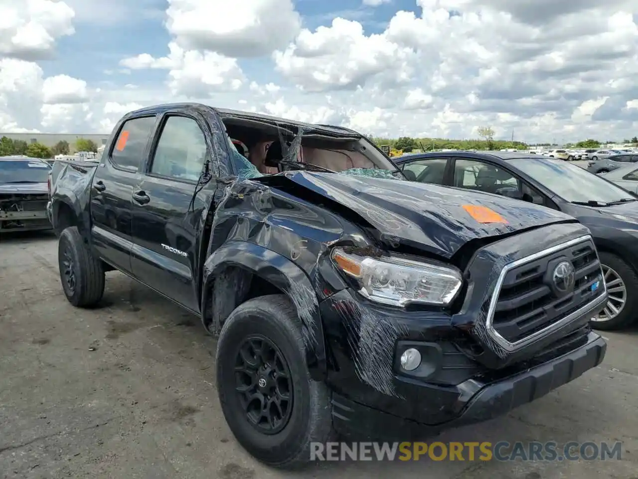 1 Photograph of a damaged car 3TMAZ5CNXKM092149 TOYOTA TACOMA 2019