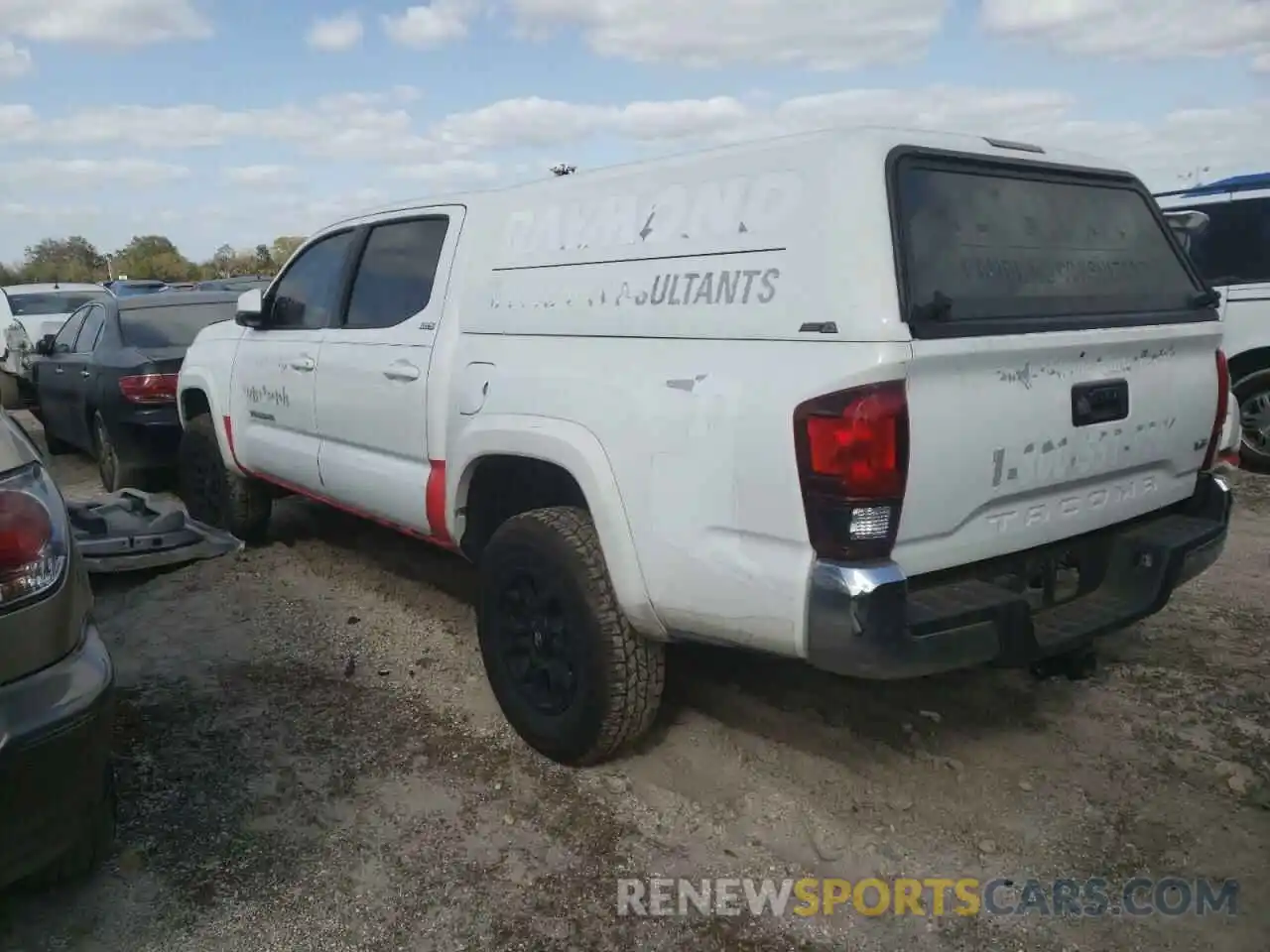 3 Photograph of a damaged car 3TMAZ5CNXKM093172 TOYOTA TACOMA 2019