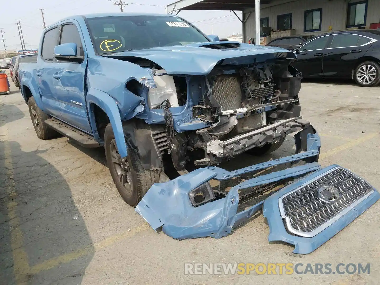 1 Photograph of a damaged car 3TMAZ5CNXKM093253 TOYOTA TACOMA 2019